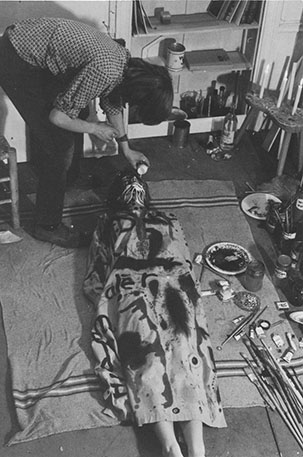 Kleiderbemalung im Atelier Paris 1970